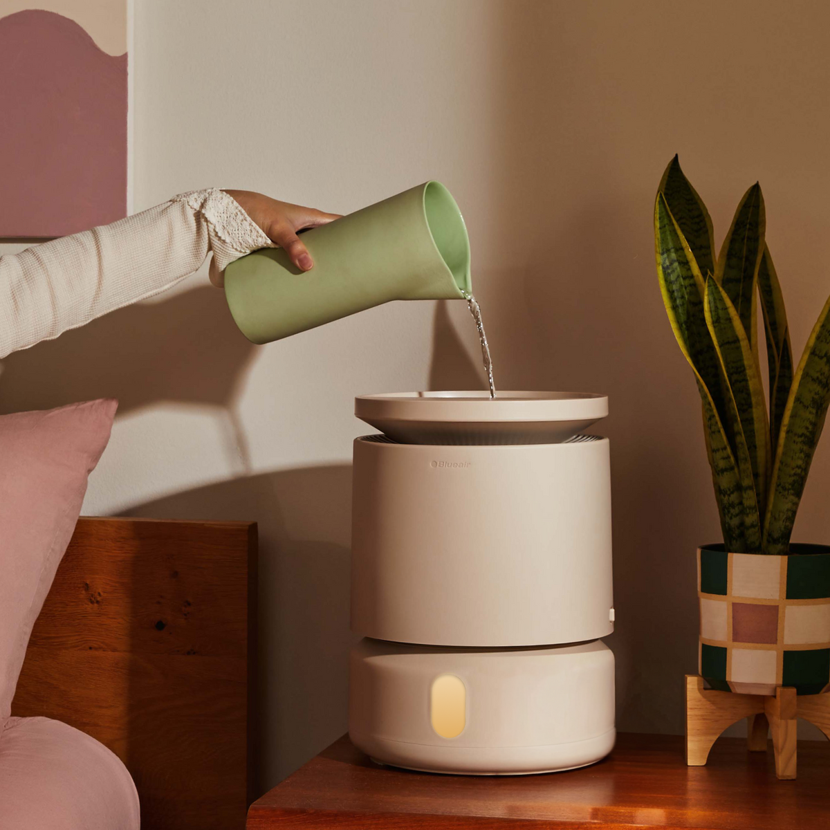 Blueair DreamWell™ Humidifier Small Costal Beige- 48h InvisibleMist™, Aroma Stone, Mood Lighting
